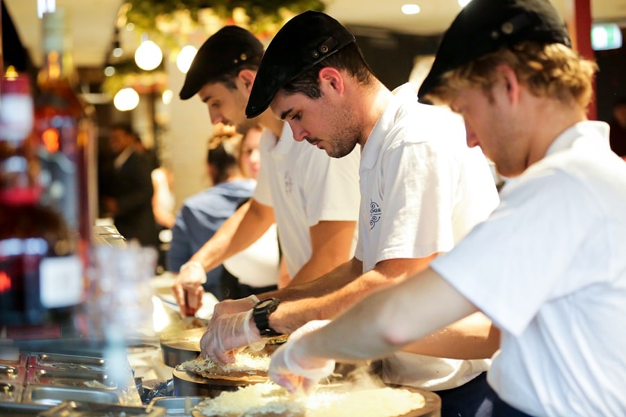 Four Frogs > crepe chefs working hard